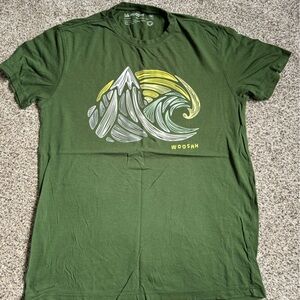 Woosah green t shirt medium